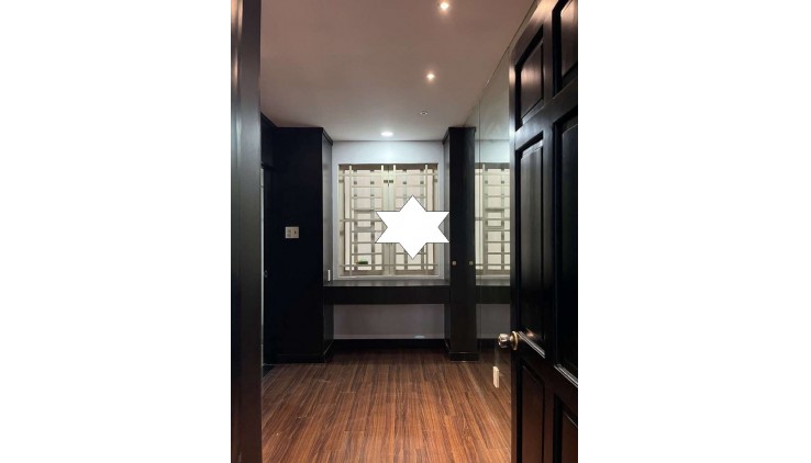 SỐC-Cho thuê nhà mặt tiền 64m2, 3 Lầu, Sân Thượng,19Triệu - GẦN trường ĐH